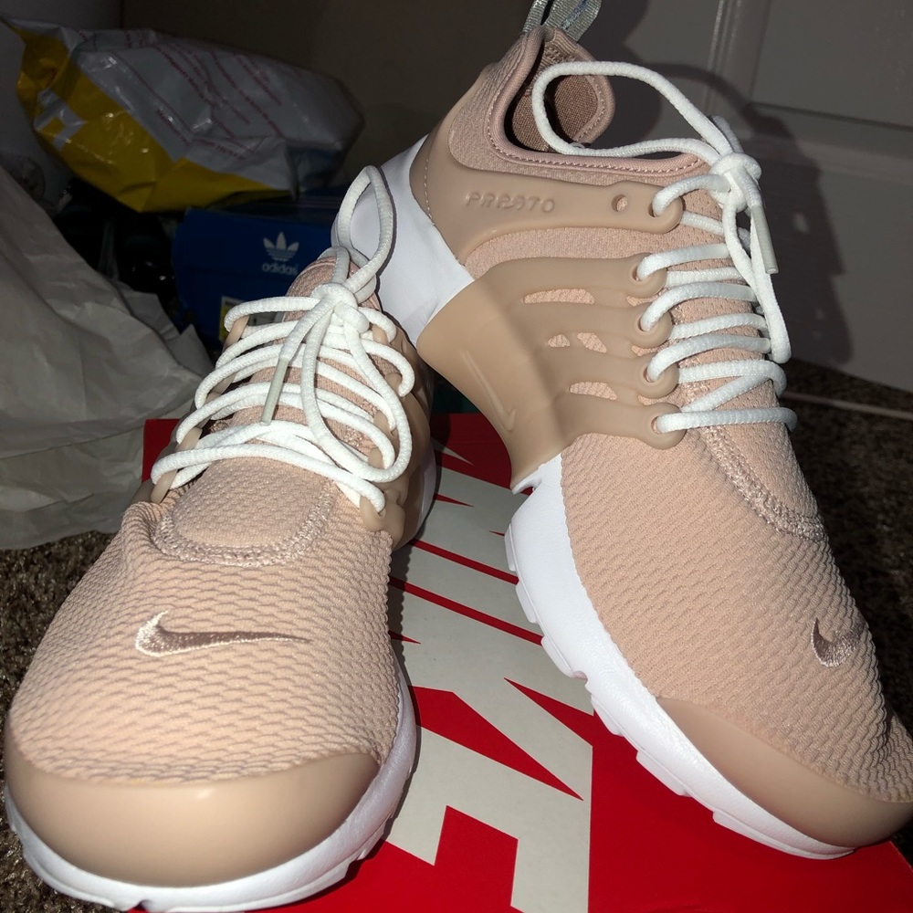 NIKE Air Presto Particle Rose